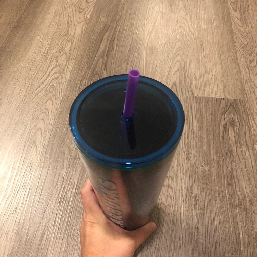 Starbucks Iridescent Oil Slick Cold Cup New Multicolor Venti 24oz 2023 *flaw*